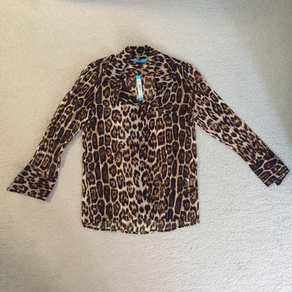 Alice + Olivia Tops - Alice & Olivia Cheetah Print Top 🐆